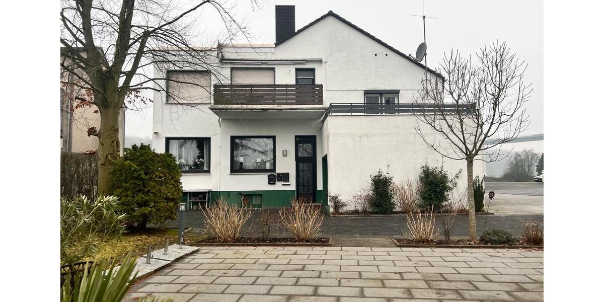 Etagenwohnung Mülheim an der Ruhr Broich - 3 Zimmer, 108 m&sup2;, 900&euro; | Angebot:25414930