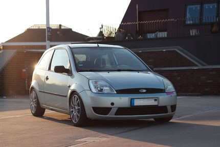 Ford Fiesta 236.898 km 2.000 € Kamp-Lintfort 47475