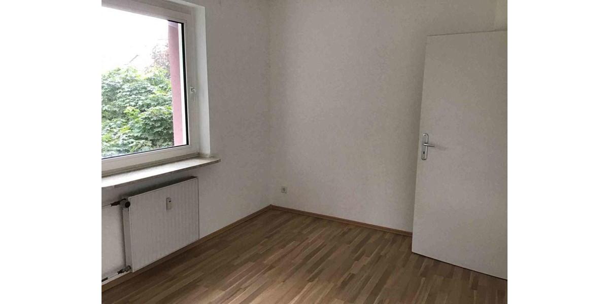 Charmante 3-Raum-Wohnung mit Balkon! 3 zimmer