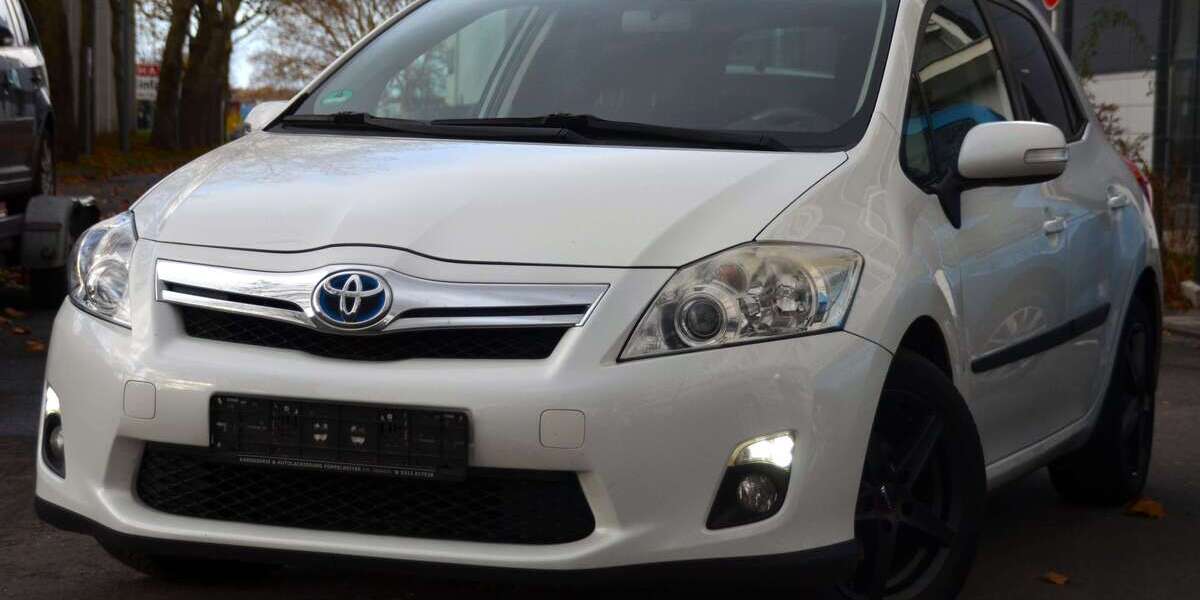 Toyota Auris 249.511 km 6.890 &euro; Düsseldorf 40599