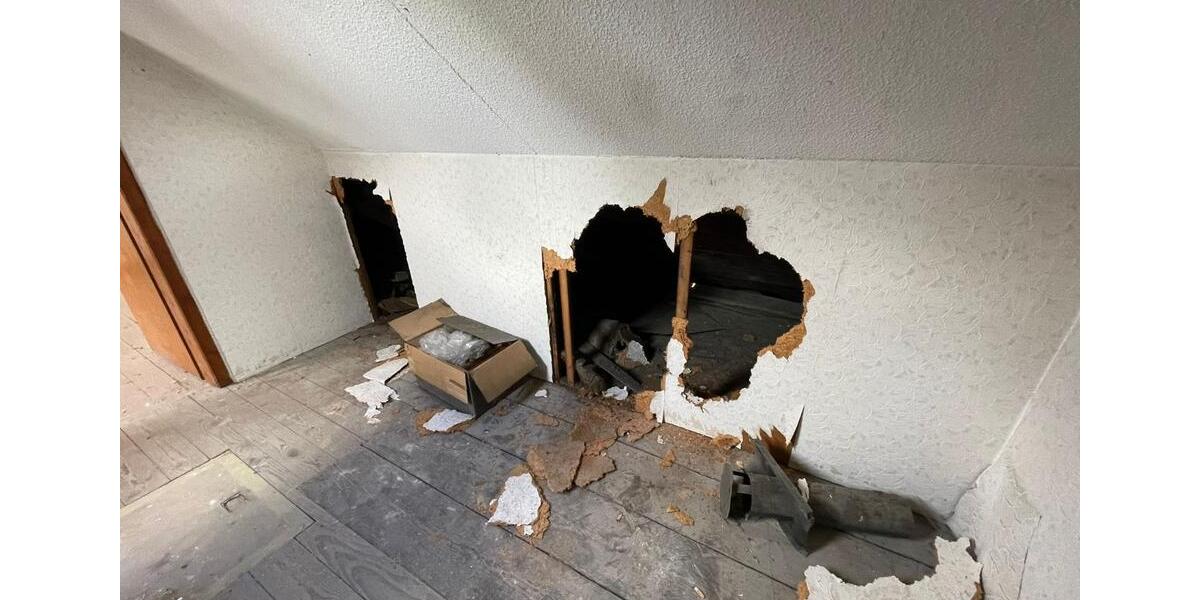 Dachgeschossrohlung zum Ausbau 2 Wohnungen-Dachneubau notwnedig 5 zimmer