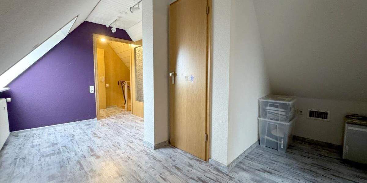 Einfamilienhaus Oberhausen Sterkrade-Nord - 9 Zimmer, 254 m&sup2;, 699.500&euro; | Angebot:25779201