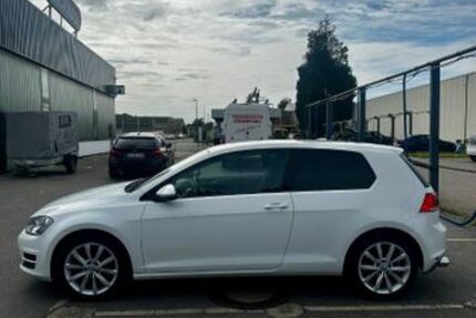 VW Golf 151.800 km 5.700 &euro; Duisburg 47179