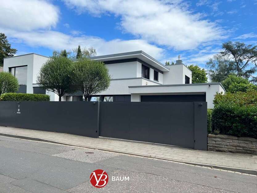 Haus zum Kaufen in Meerbusch 3.250.000 € 351.82 m² 6 zimmer