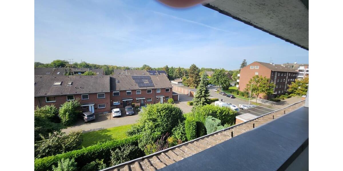 Dachgeschoßwohnung Duisburg Rheinhausen - 3.5 Zimmer, 80 m&sup2;, 198.000&euro; | Angebot:27258760