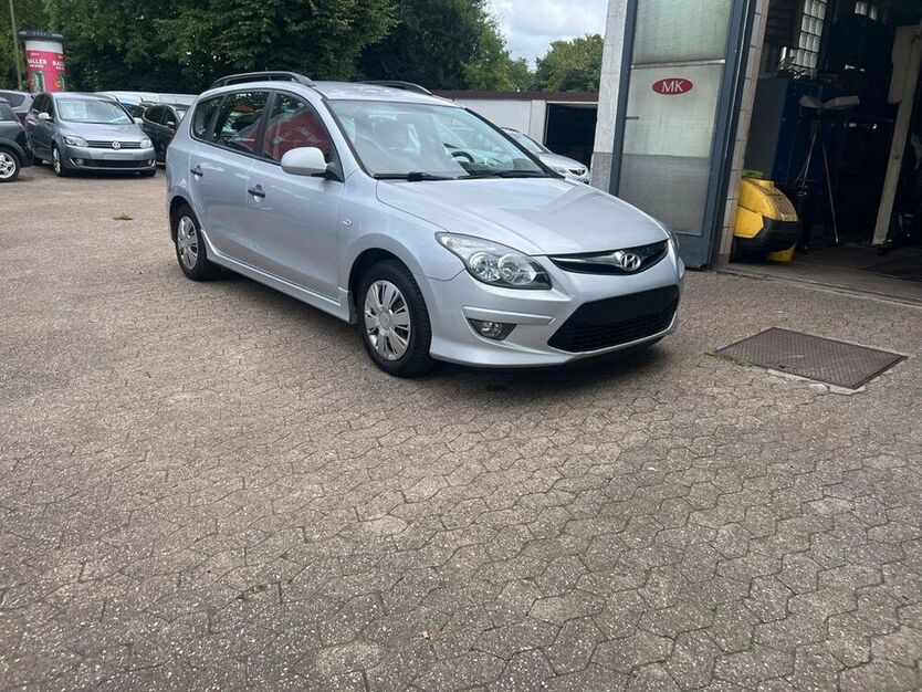 i30
