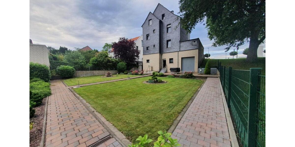 Einfamilienhaus Rheinberg - 7 Zimmer, 167 m&sup2;, 1.650&euro; | Angebot:25172575