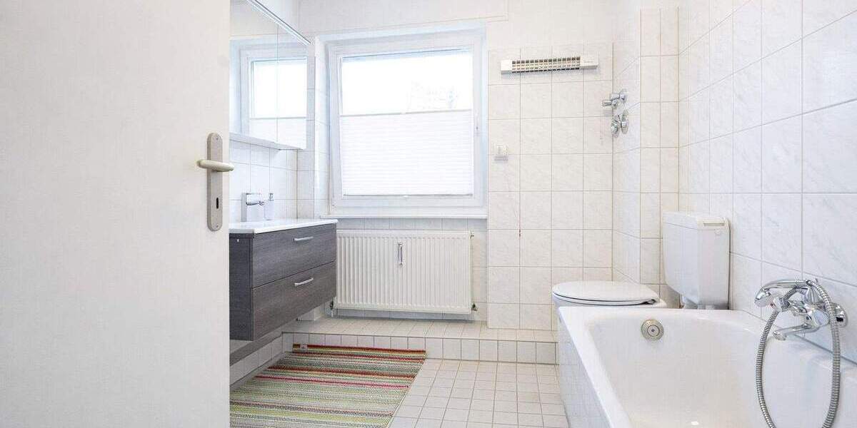 Etagenwohnung Krefeld Cracau - 2 Zimmer, 107 m&sup2;, 269.000&euro; | Angebot:24764878