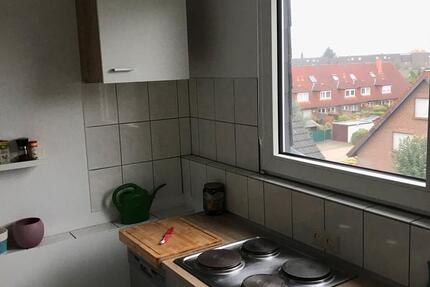 gemütliche DG-Wohnung, gut geschnitten 1 zimmer