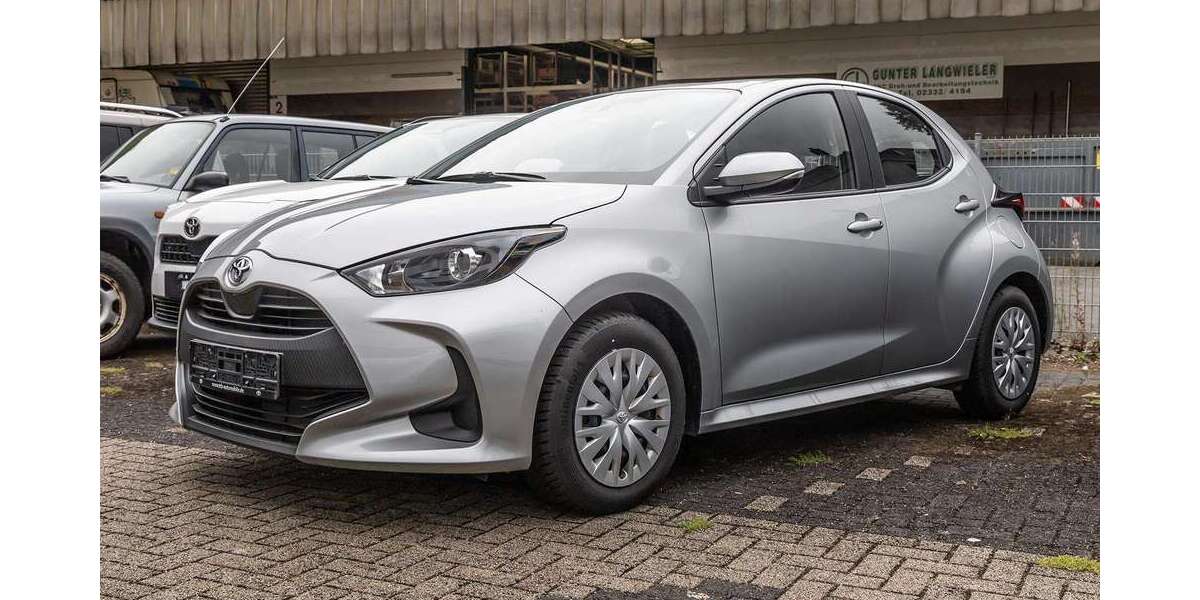 Toyota Yaris 4.523 km 14.989 &euro; Recklinghausen 45659