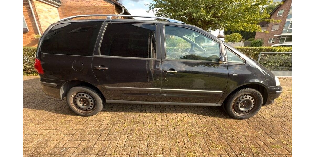 VW Sharan 319.000 km 3.100 &euro; Dinslaken 46535