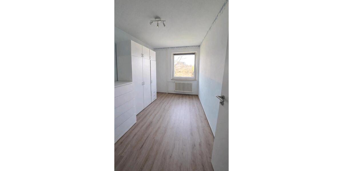 Etagenwohnung Duisburg Rheinhausen - 3 Zimmer, 74 m&sup2;, 176.000&euro; | Angebot:26946330