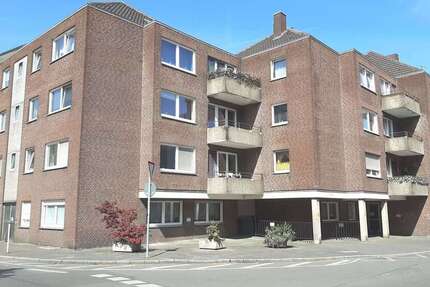 Haus zum Kaufen in Krefeld 1.950.000 € 1150 m² 32 zimmer