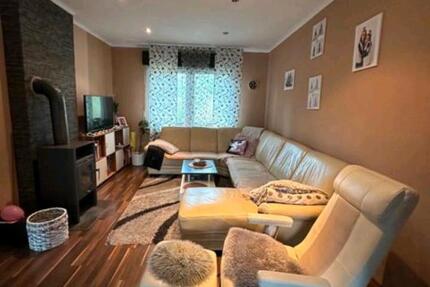Haus Duisburg Huckingen - 5 Zimmer, 235 m&sup2;, 349.000&euro; | Angebot:27159895