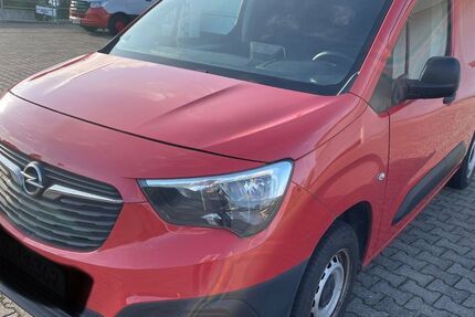 Opel Combo 68.296 km 9.950 &euro; Krefeld 47809