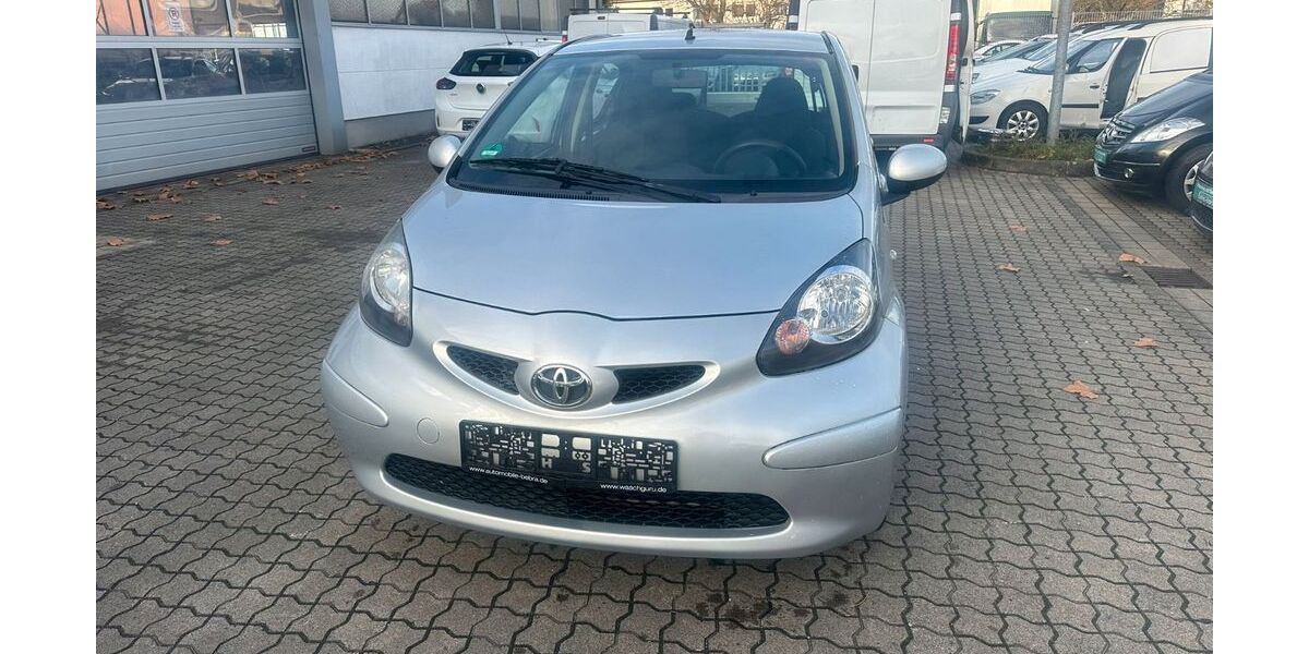 Toyota Aygo (X) 119.000 km 2.950 &euro; Bochum 44866