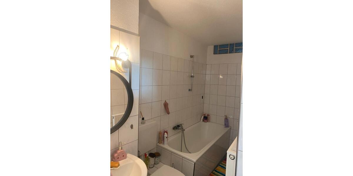 Helle 57qm Altbauwohnung zu vermieten 2 zimmer