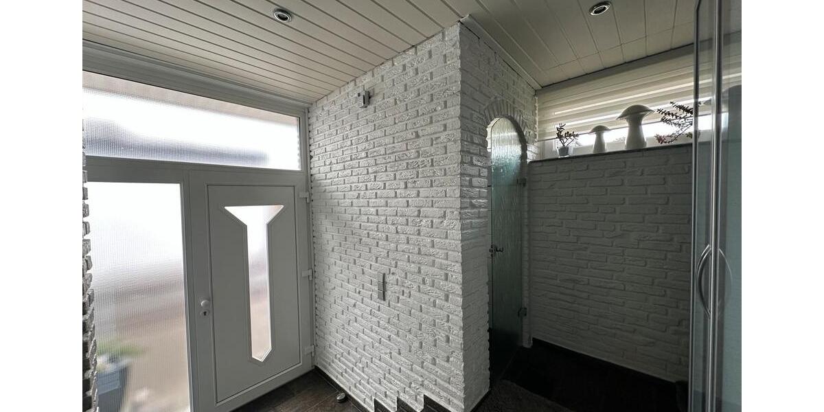 Leben auf einer Ebene-Bungalow mit Garage, Pool & Wohlfühlgarten 2 zimmer