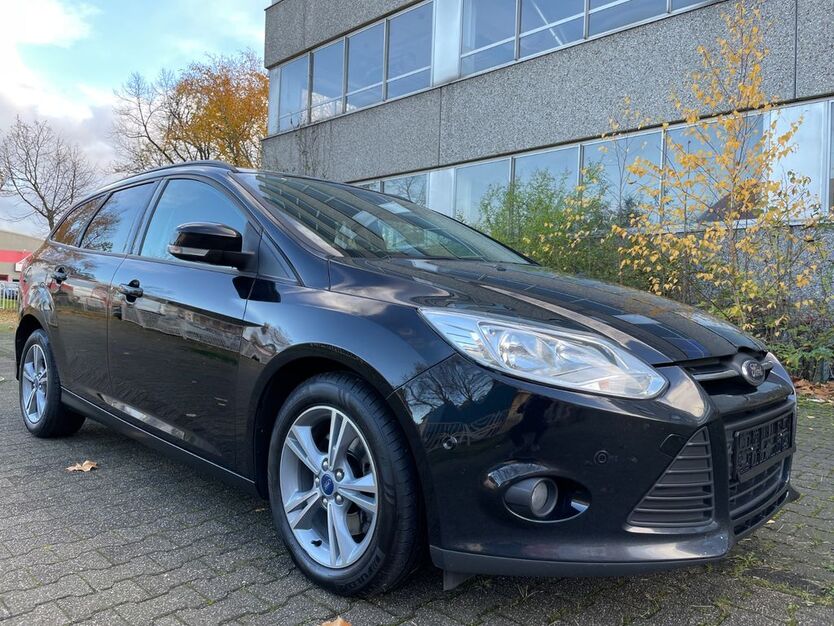 Ford Focus 155.000 km 6.890 € Düsseldorf 40599