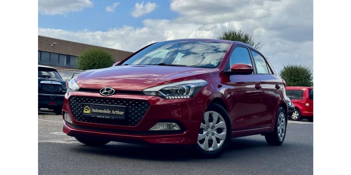 Hyundai i20 100.000 km 9.300 &euro; Düsseldorf 40233