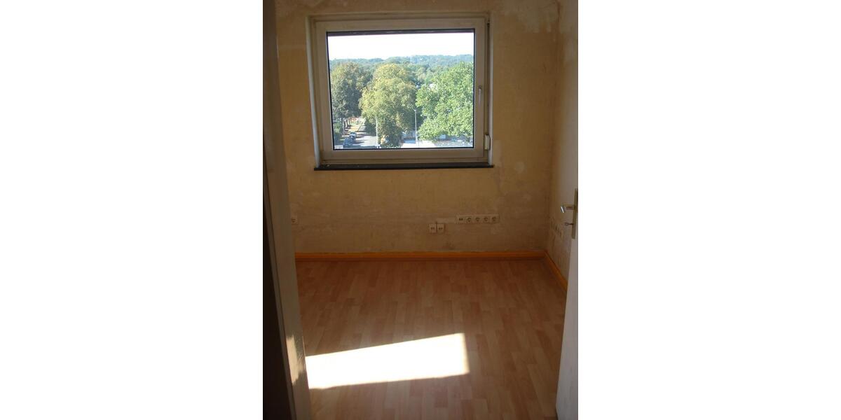 65 qm DG-Wohnung mit Balkon 4 zimmer