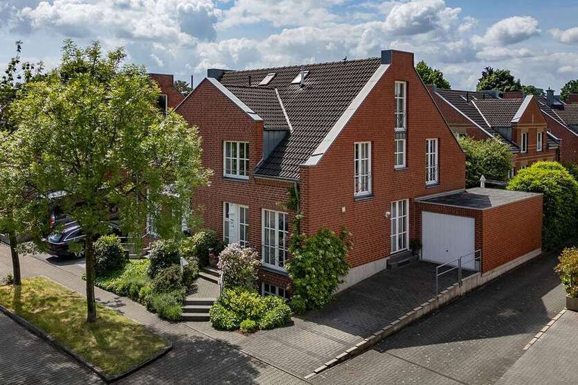 Haus zum Kaufen in Krefeld 520.000 € 123 m²