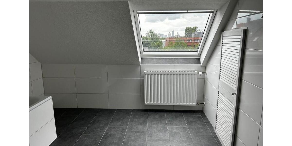 Frisch Sanierte 3-Zimmer Wohnung ab sofort verfügbar 3 zimmer