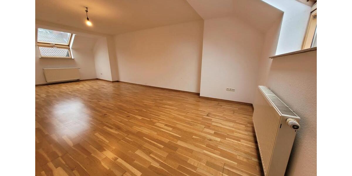 Helle Wohnung mit großem Wohnbereich| Gemeinschaftliche Terrassen-Nutzung 3 zimmer