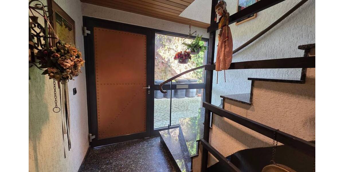 Mehrfamilienhaus, Wohnhaus Velbert Mitte - 6 Zimmer, 230 m&sup2;, 490.000&euro; | Angebot:23944327