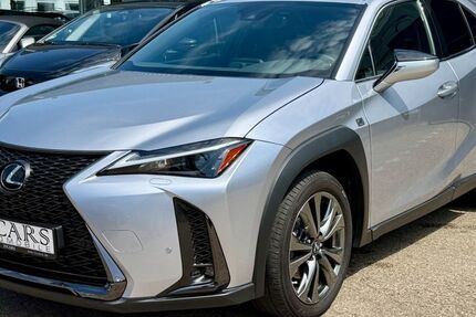 Lexus UX 50.501 km 28.450 &euro; Kamp-Lintfort 47475