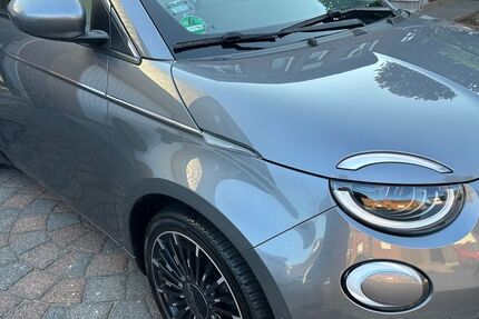 Fiat 500e 64.000 km 16.800 &euro; Oberhausen 46149