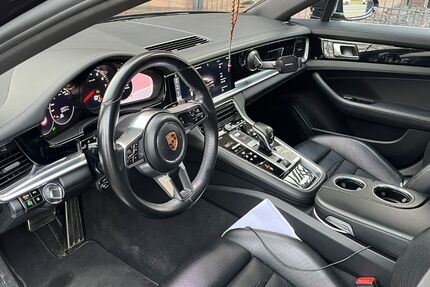 Porsche Panamera 163.000 km 51.500 € Oberhausen 46149