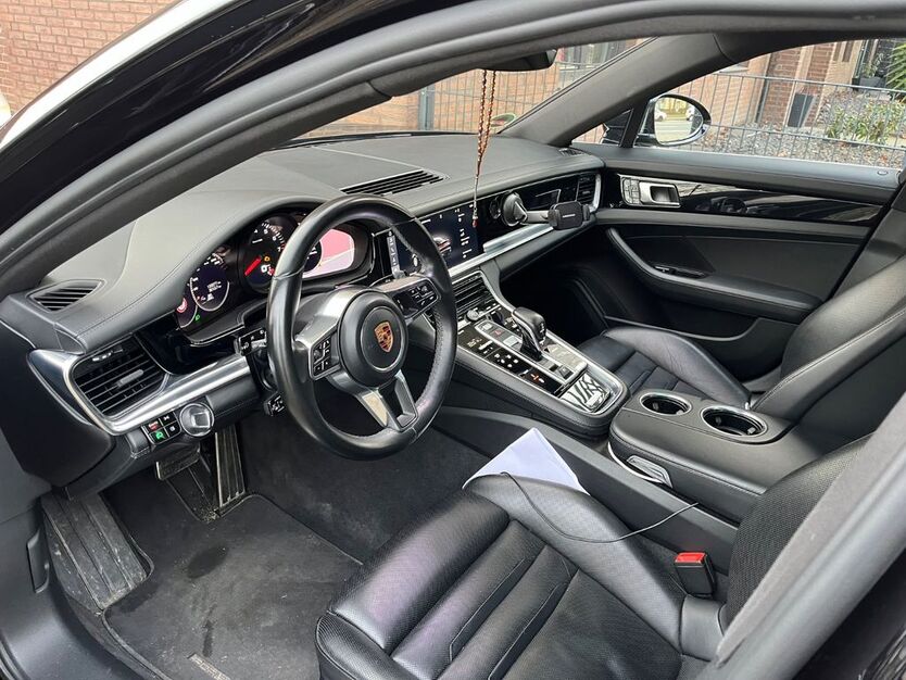 Porsche Panamera 163.000 km 51.500 € Oberhausen 46149