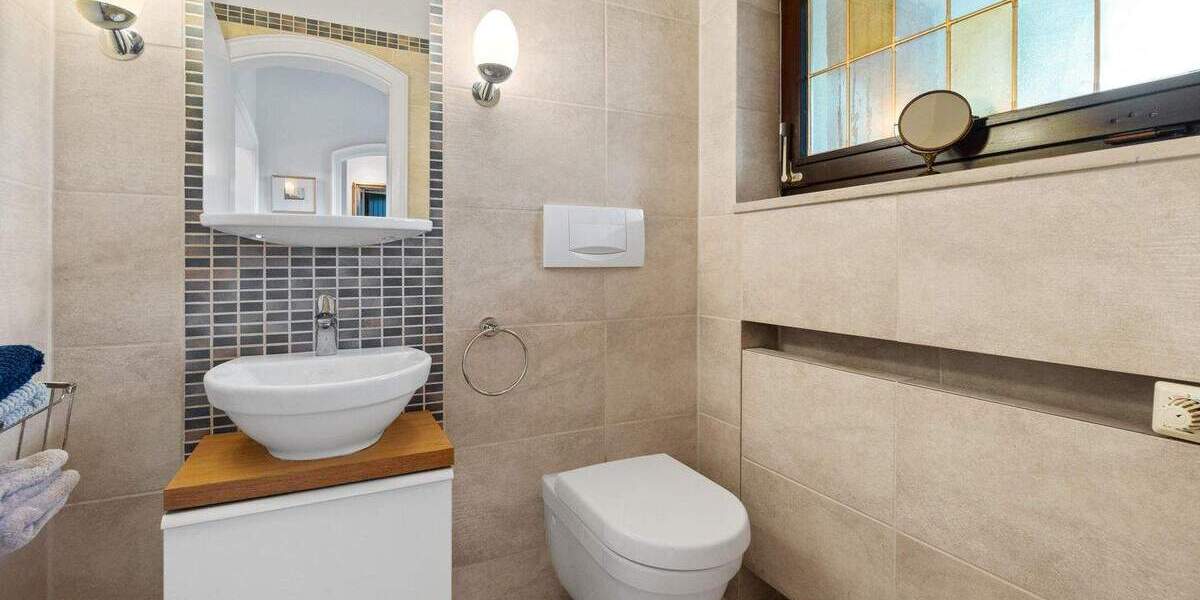 Einfamilienhaus Ratingen Hösel - 8 Zimmer, 303 m&sup2;, 1.450.000&euro; | Angebot:24462555