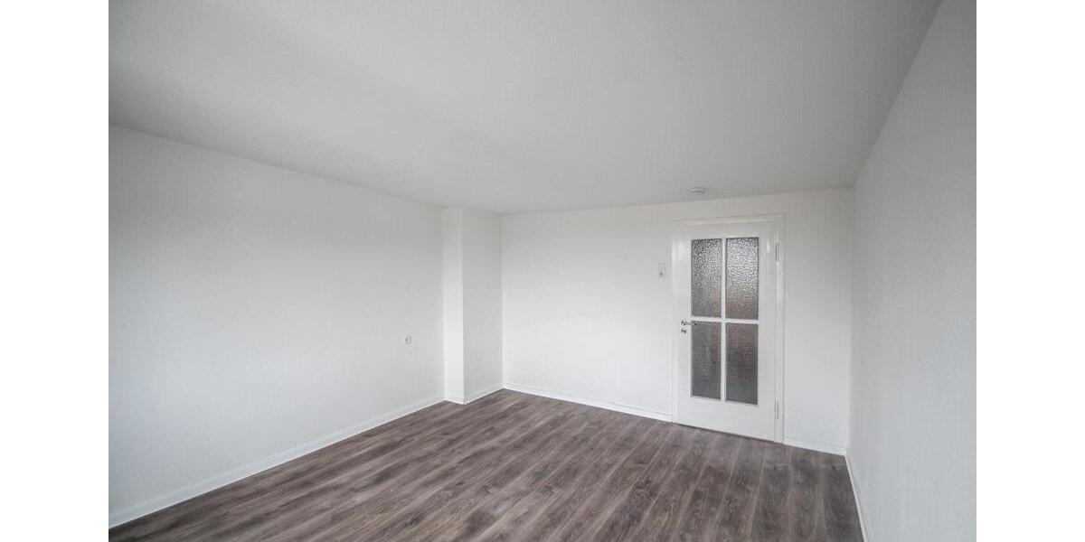 Dachgeschoßwohnung Bochum Wiemelhausen - 2.5 Zimmer, 40 m&sup2;, 445&euro; | Angebot:25380357