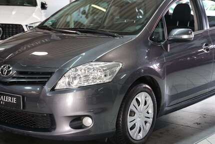 Toyota Auris 144.000 km 5.990 &euro; Herne 44652