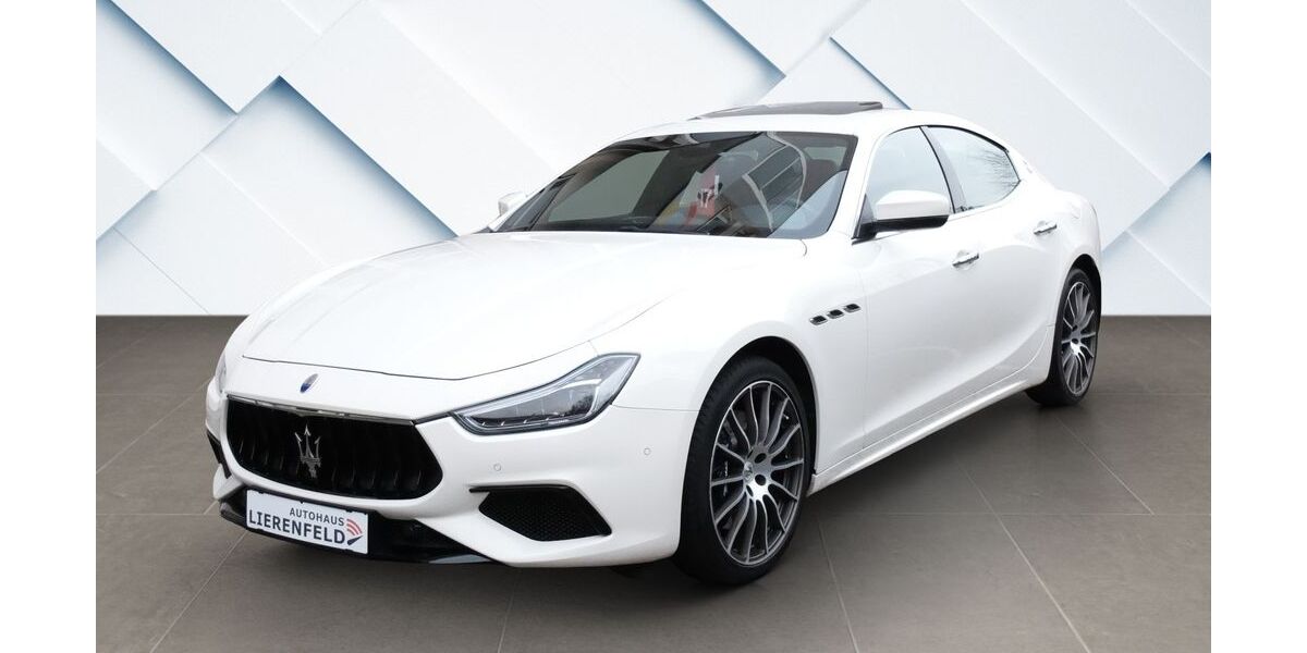 Maserati Ghibli 25.492 km 33.990 &euro; Düsseldorf 40231