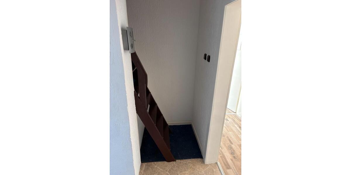 Dachgeschoßwohnung Oberhausen Biefang - 3.5 Zimmer, 72 m&sup2;, 860&euro; | Angebot:26336385