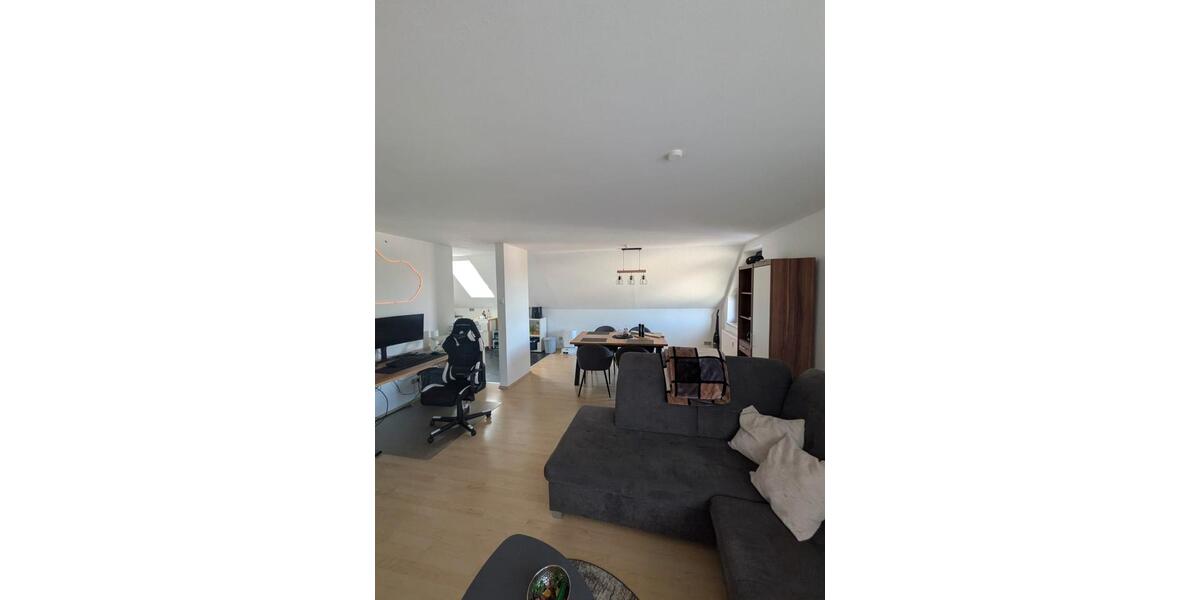 Dachgeschoßwohnung Gelsenkirchen Erle - 2.5 Zimmer, 68 m&sup2;, 680&euro; | Angebot:26072220