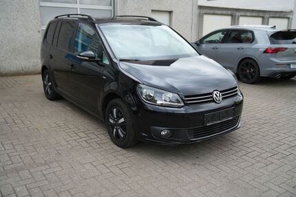 VW Touran 147.530 km 8.690 &euro; Bottrop 46240