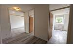 Schöne VierraumWohnung mit Balkon und Pkw-Stellplatz in beliebter Lage