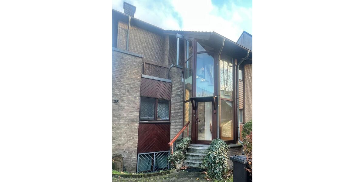 Schöne 5-Zimmer-Maisonette mit eigenem Glaseingang & Terrasse 5 zimmer