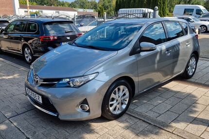 Toyota Auris 110.931 km 7.950 &euro; Herten 45701