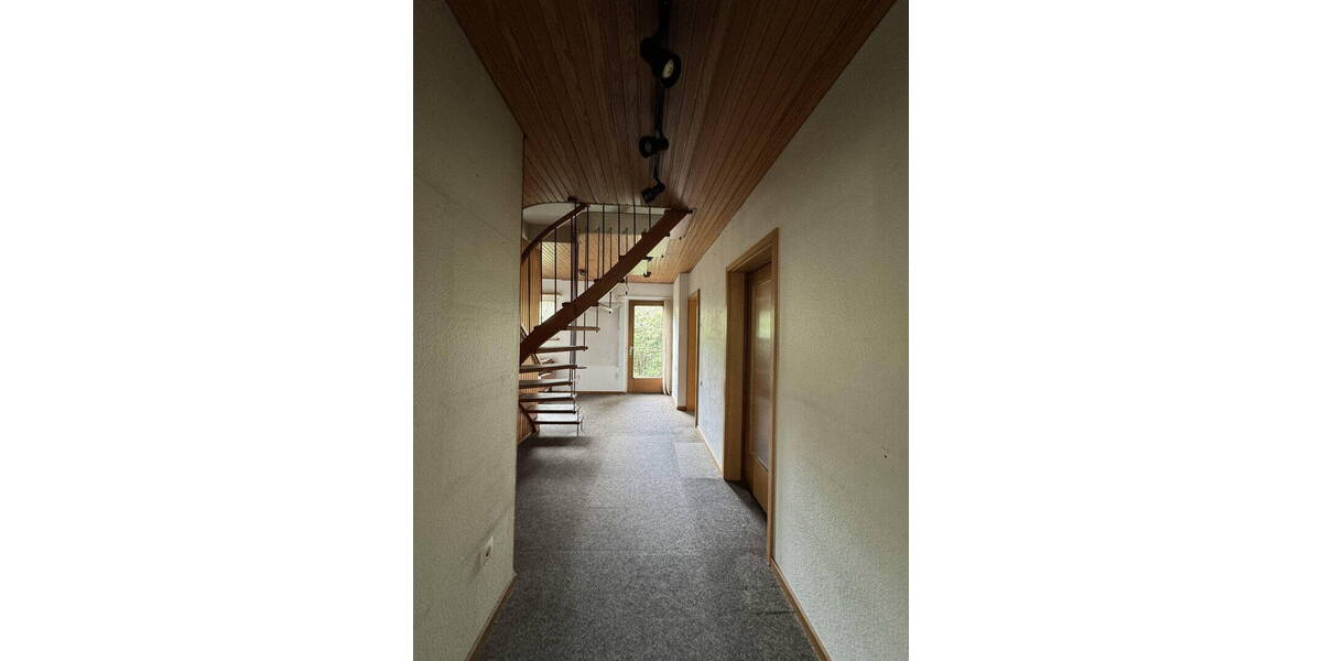 Einfamilienhaus Essen Bergerhausen - 8 Zimmer, 180 m&sup2;, 345.000&euro; | Angebot:26583846