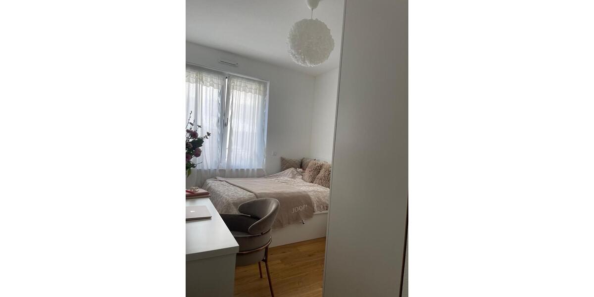 Etagenwohnung Düsseldorf Pempelfort - 4 Zimmer, 105 m&sup2;, 1.706&euro; | Angebot:25409535