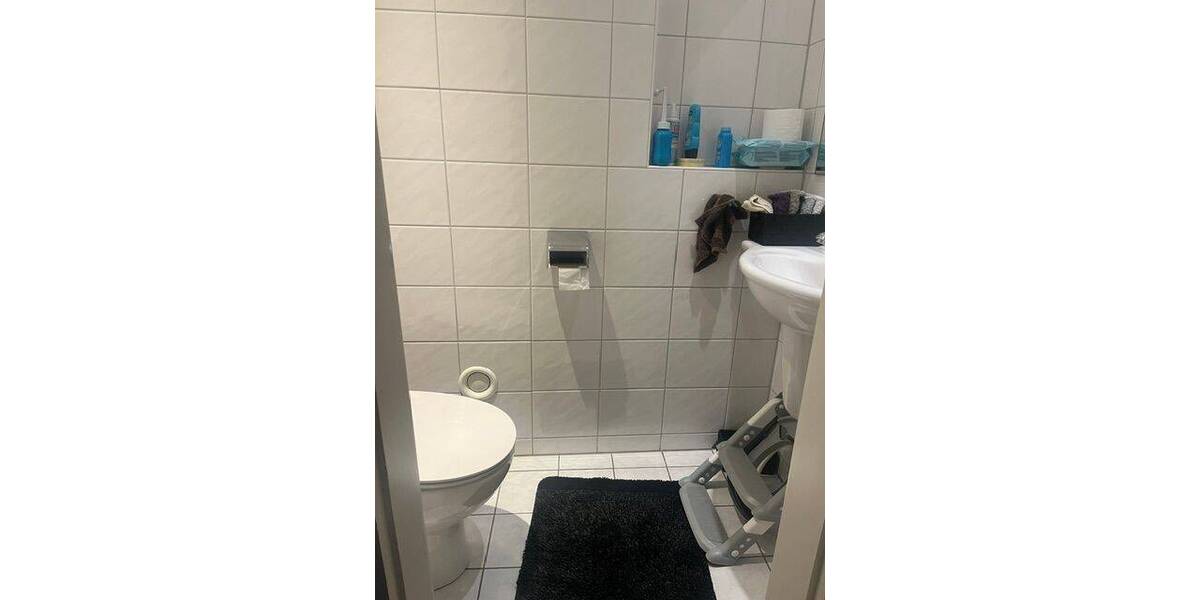 Etagenwohnung Düsseldorf Derendorf - 3 Zimmer, 92 m&sup2;, 1.150&euro; | Angebot:26787900