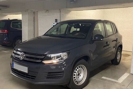 VW Tiguan 121.000 km 10.500 &euro; Düsseldorf 40625