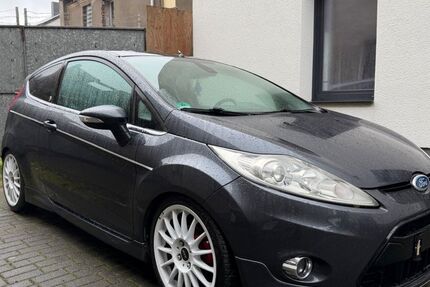 Ford Fiesta 204.284 km 3.400 &euro; Recklinghausen 45663