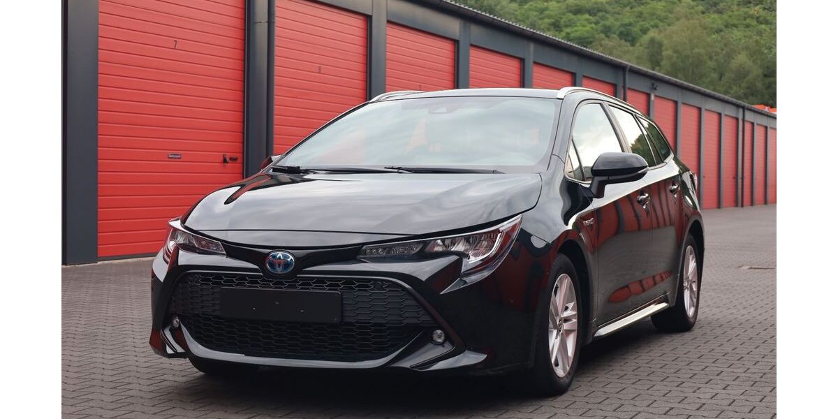 Toyota Corolla 88.900 km 18.499 &euro; Oberhausen 46145