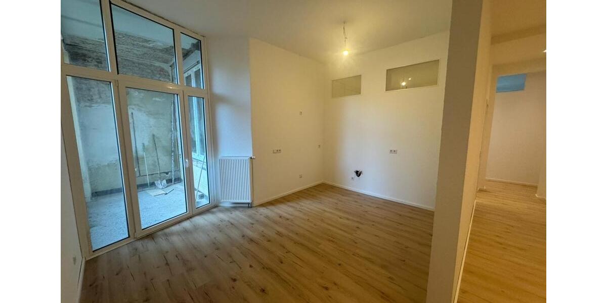 Erstbezug, Neu-renovierte 3-Zimmerwohnung, Altbau im Stadtzentrum 3 zimmer